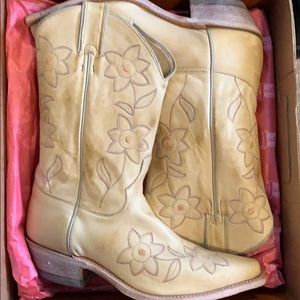 Women’s Justin Cowboy boots -Size 8B